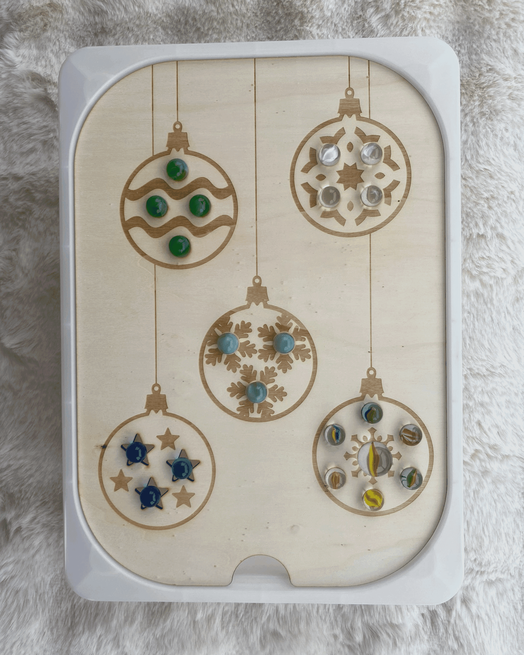 Sensomotorik-Platte Christbaum Kugeln für Trofast-Boxen (hoch 28x40)